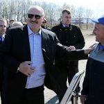 Александр Лукашенко заявил о необходимости прятать спички во время своих поездок за рубеж