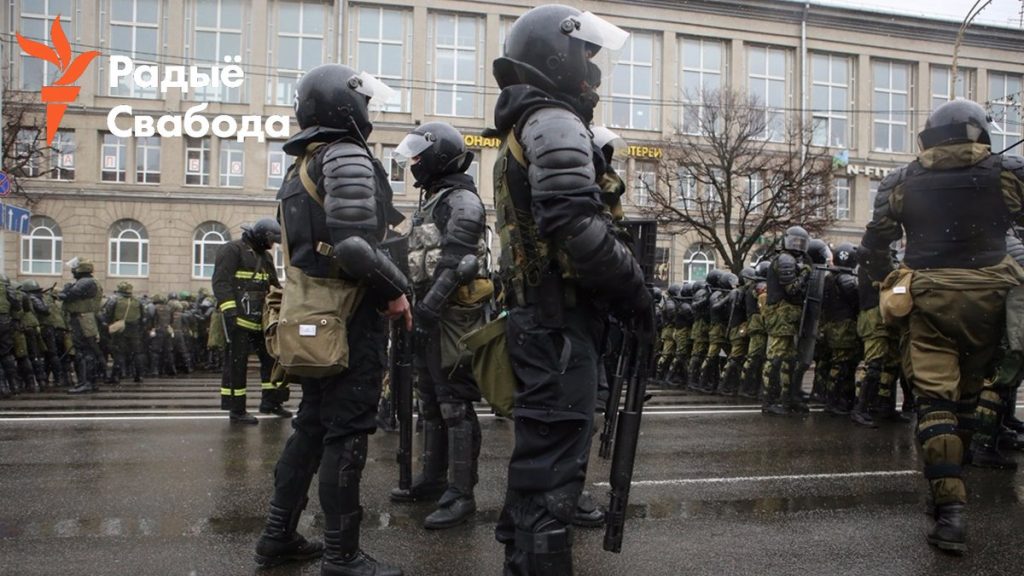 Зачем власти Беларуси готовят почву для введения чрезвычайного положения?