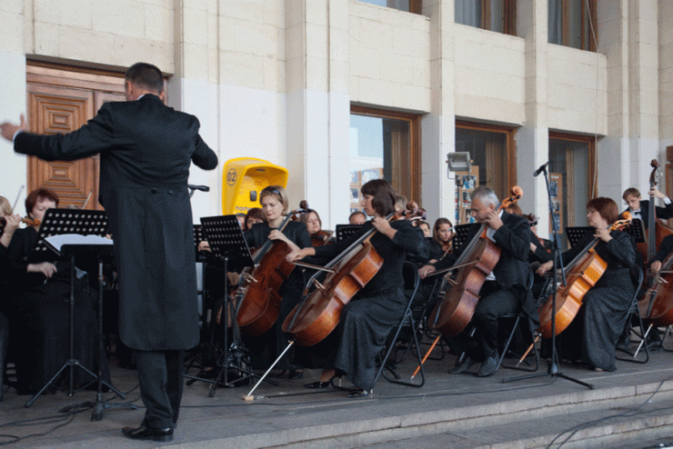 На Ленинской можно будет послушать живую классику