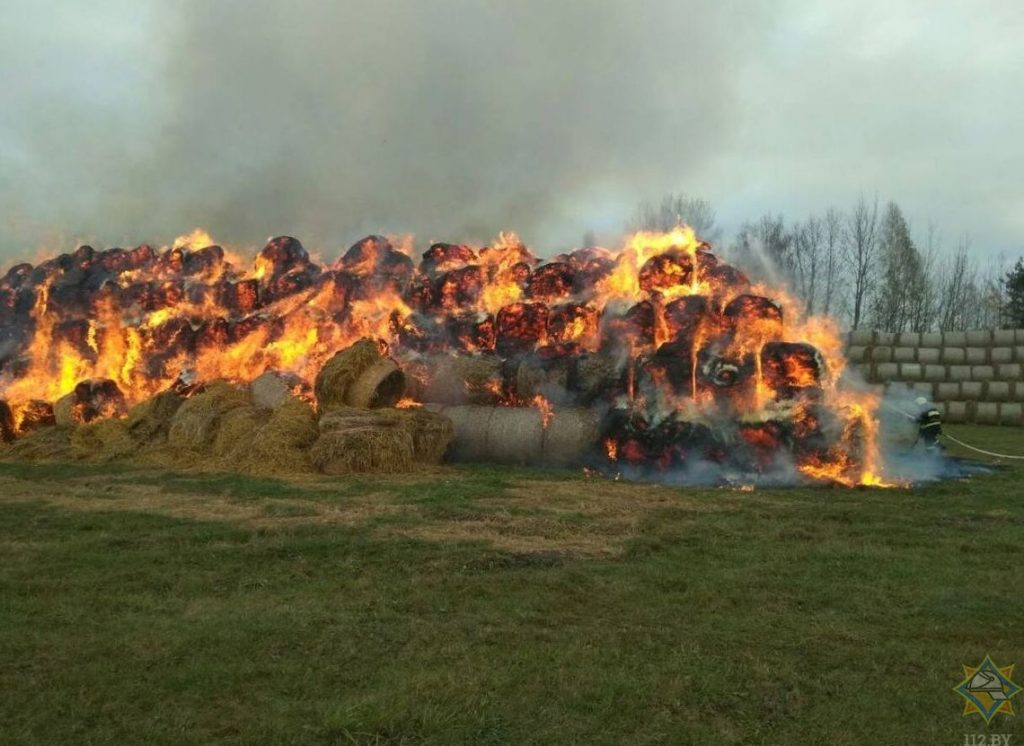 В Бобруйском районе сгорело 60 тонн соломы