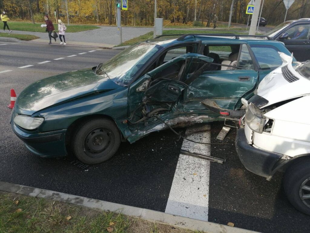 ДТП в Могилеве: в аварии пострадали трое детей и водитель