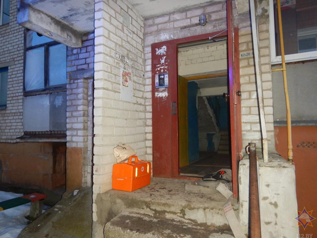В Могилеве соседи спасли пенсионера из горящей квартиры